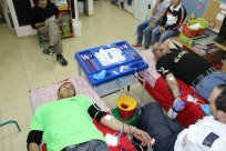 بالصور: جمعية كنان في اللد تنظم حملة للتبرع بالدم لانقاذ حياة طفلة غزية مريضة